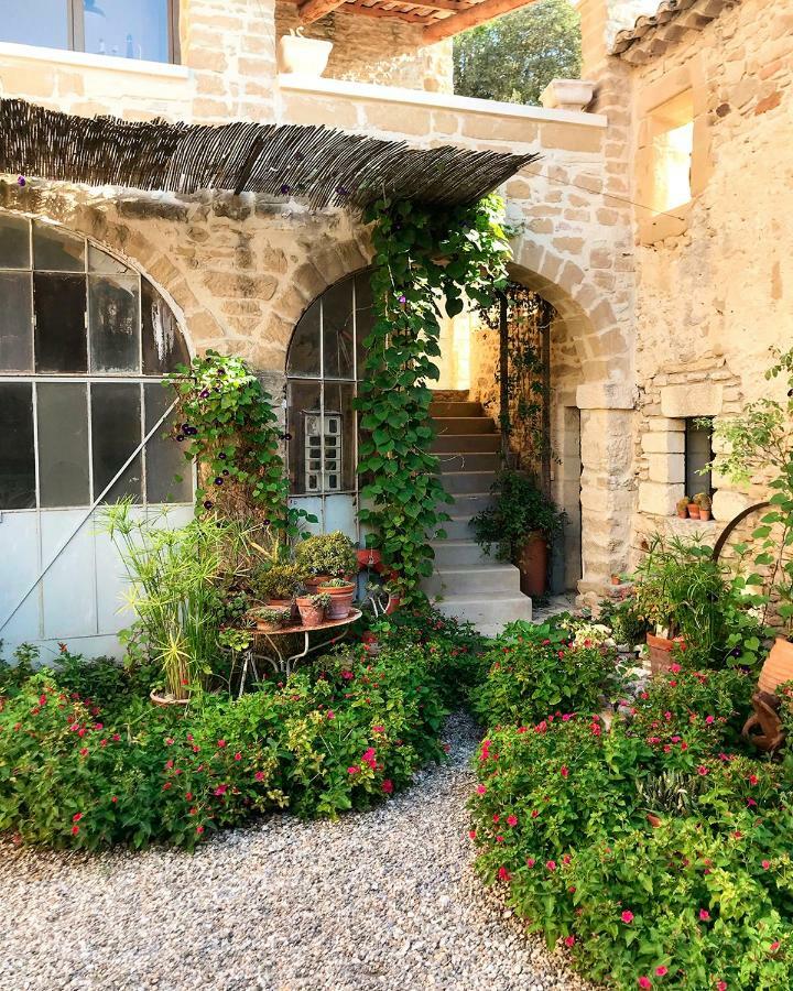 Bed and Breakfast Les Toiles du 15 à Montaren-et-Saint-Médiers Extérieur photo